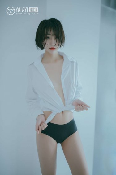 黄色美女图片